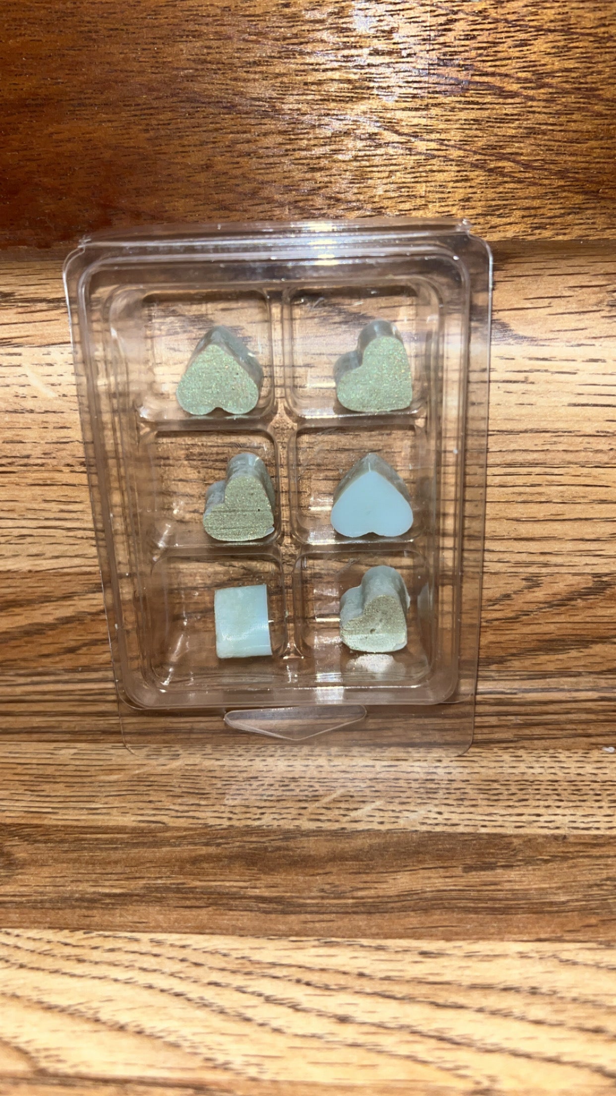 Clean Linen Hearts